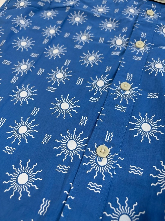 NWT Dockers Blue Sun & Wave Print Short Sleeve Button Down - Size M - Picture 4 of 6